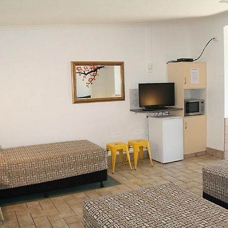 Central Motel Gin Gin Eksteriør billede