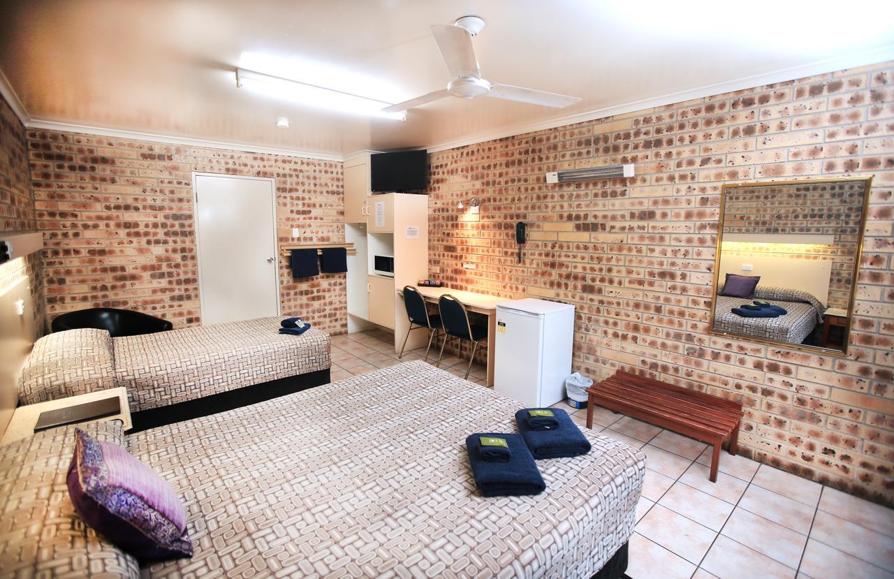 Central Motel Gin Gin Eksteriør billede