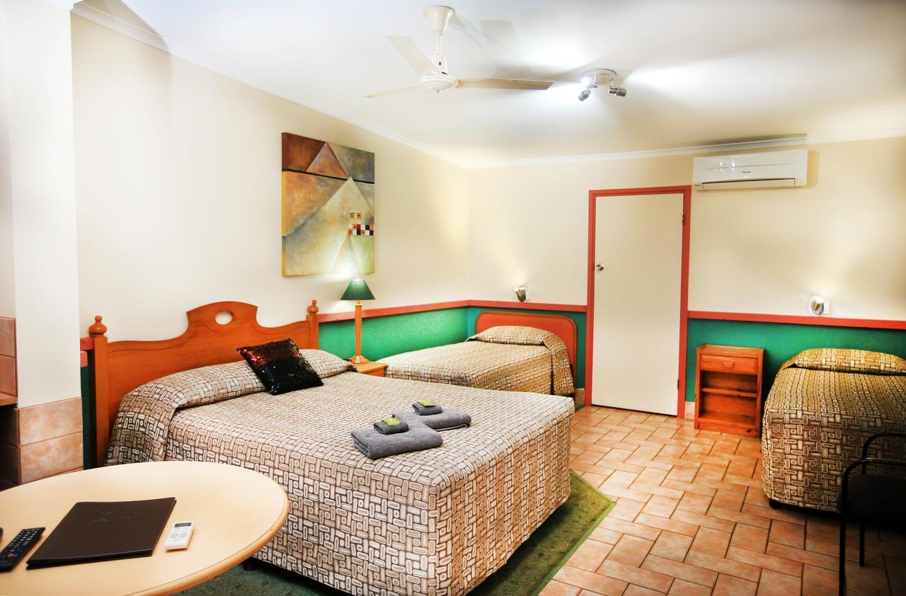 Central Motel Gin Gin Eksteriør billede