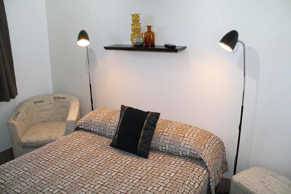 Central Motel Gin Gin Eksteriør billede
