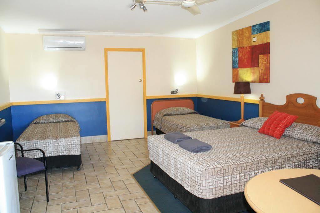 Central Motel Gin Gin Eksteriør billede