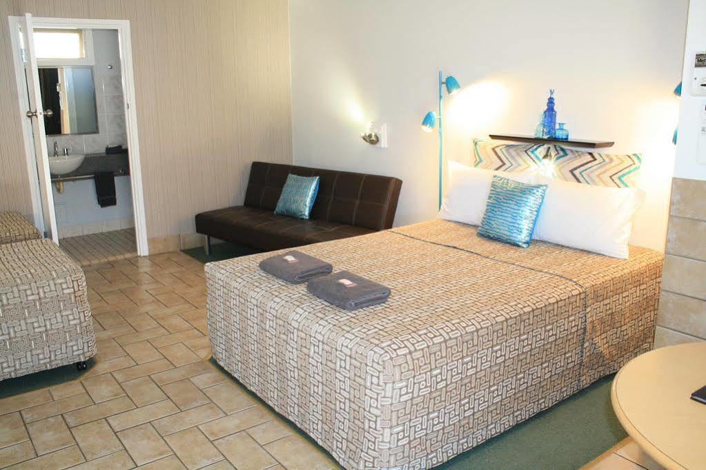 Central Motel Gin Gin Eksteriør billede