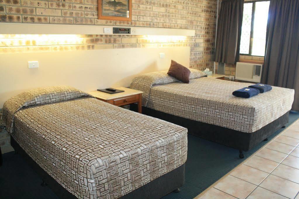Central Motel Gin Gin Eksteriør billede
